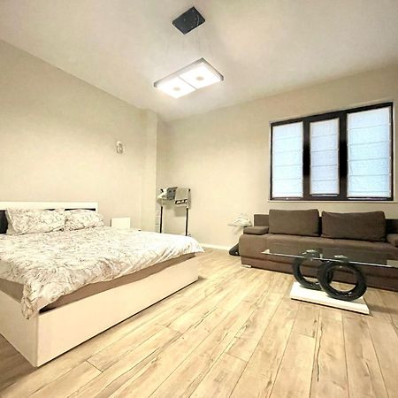 Nataly New Luxury Apartment On Black Sea Varna ภายนอก รูปภาพ